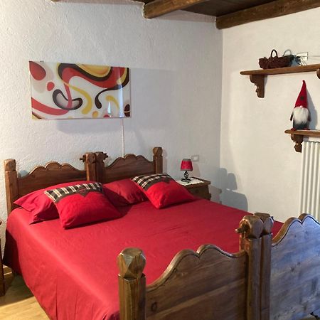 Hostal La Peiro Douco Roure Turin Exterior foto