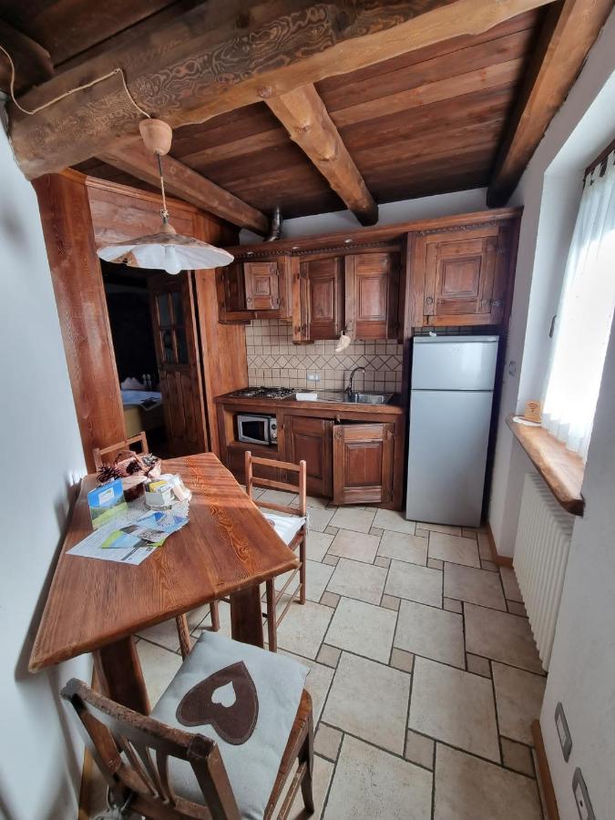 Hostal La Peiro Douco Roure Turin Exterior foto