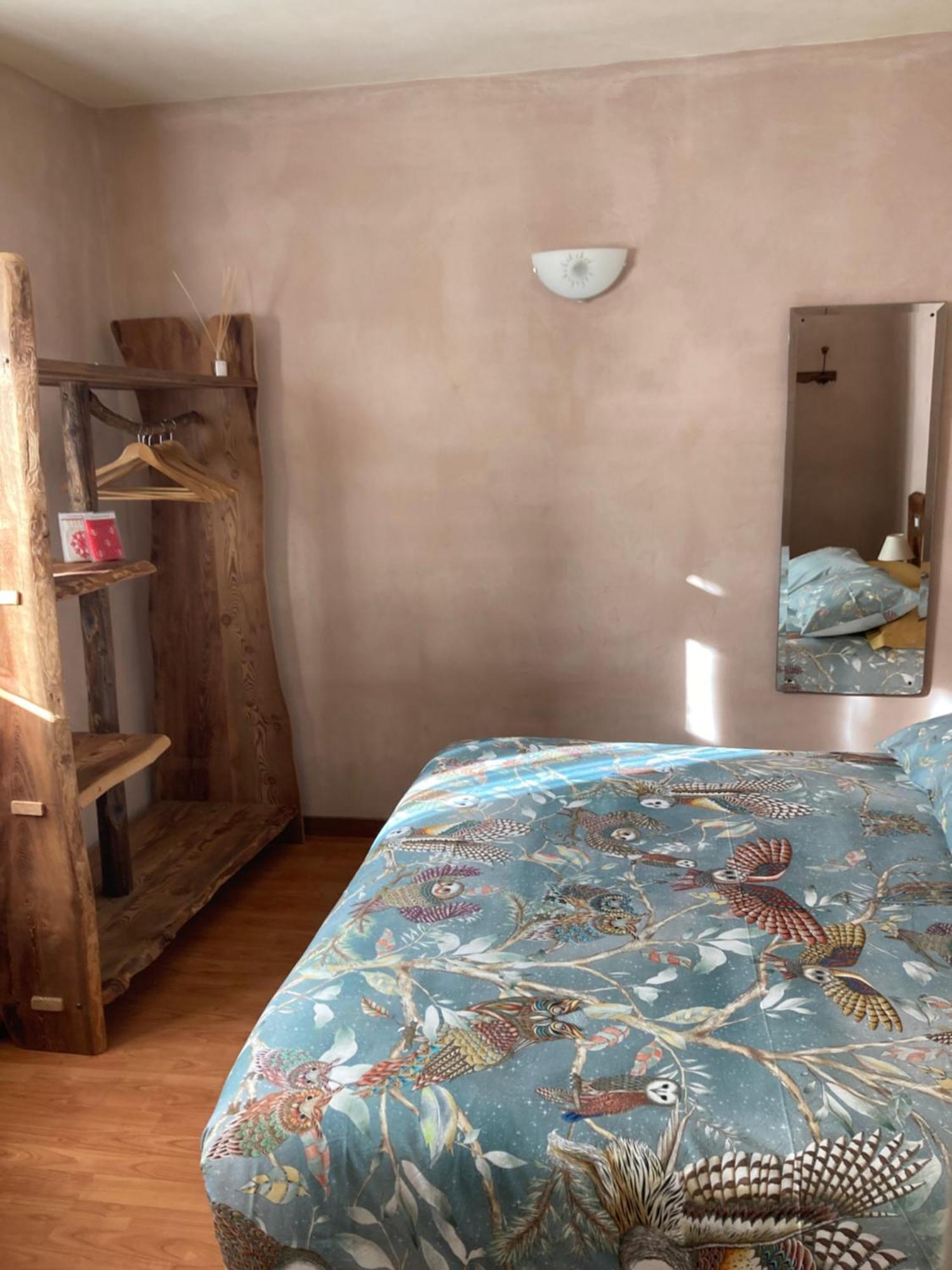 Hostal La Peiro Douco Roure Turin Exterior foto