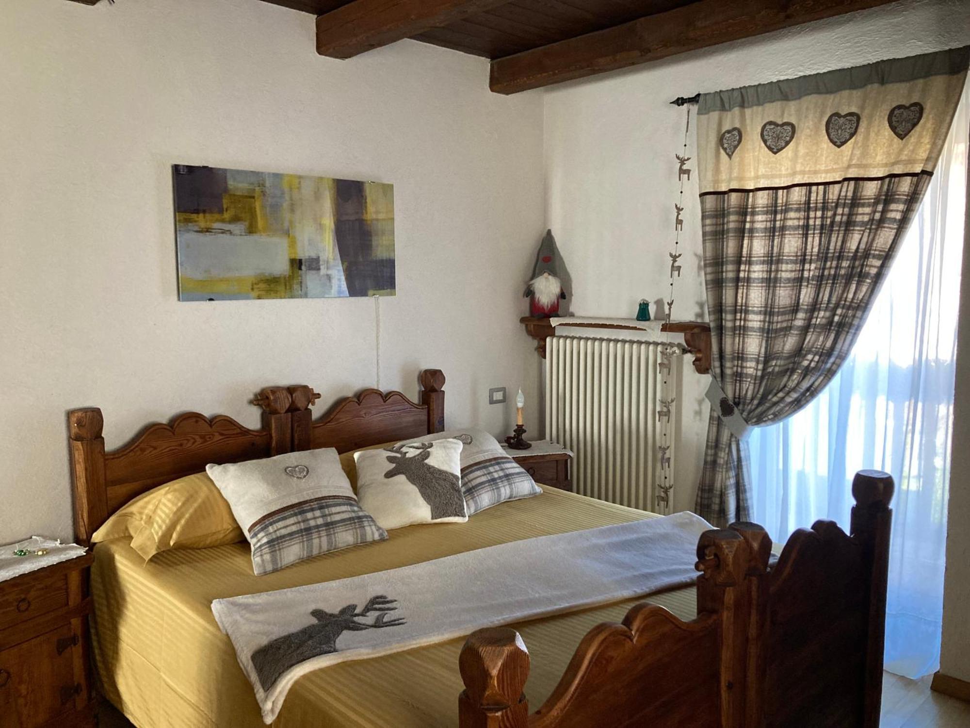 Hostal La Peiro Douco Roure Turin Exterior foto