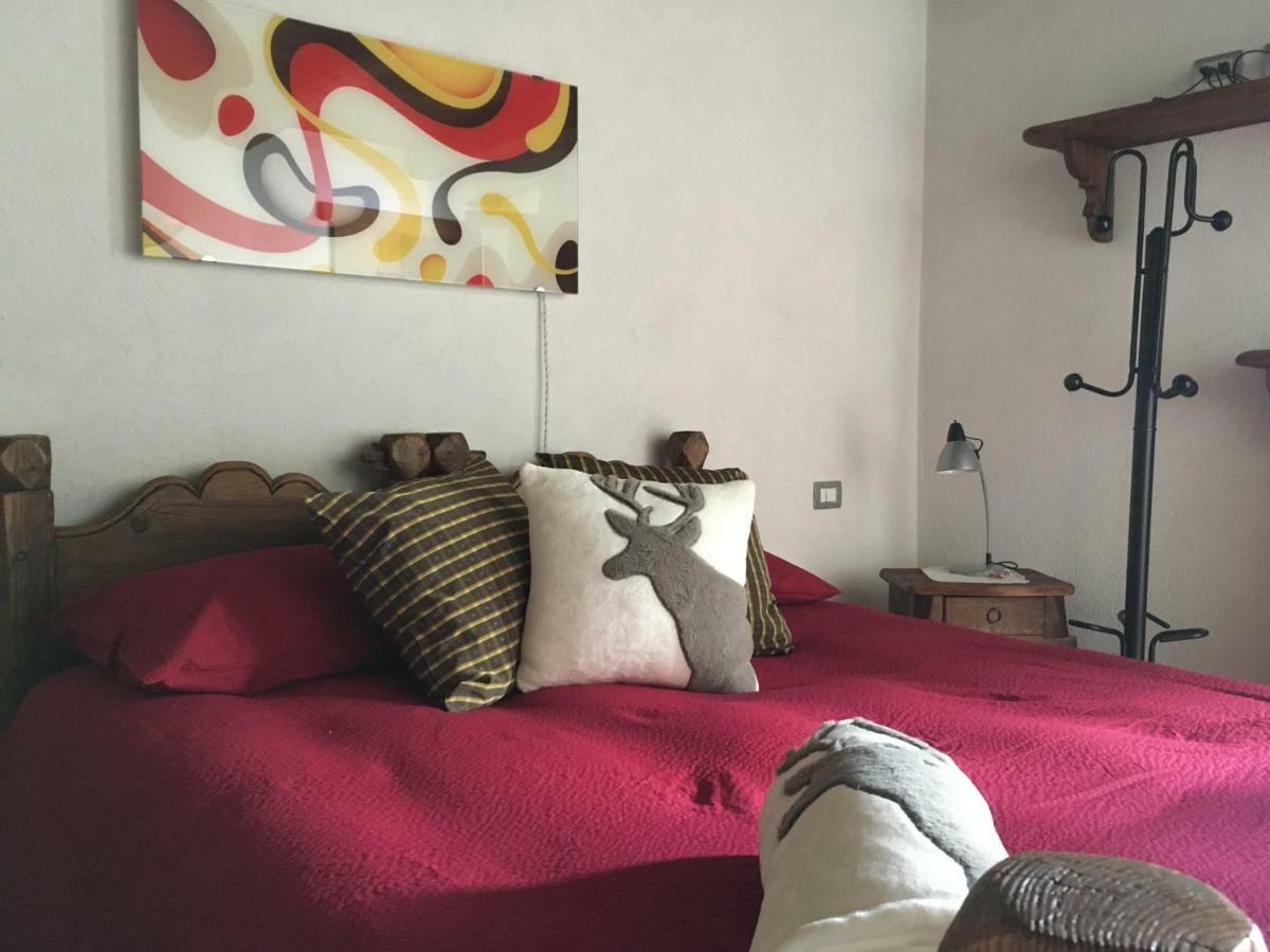 Hostal La Peiro Douco Roure Turin Exterior foto